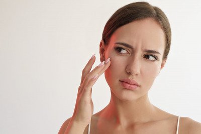 علاج تسكير مسامات الوجه الواسعة